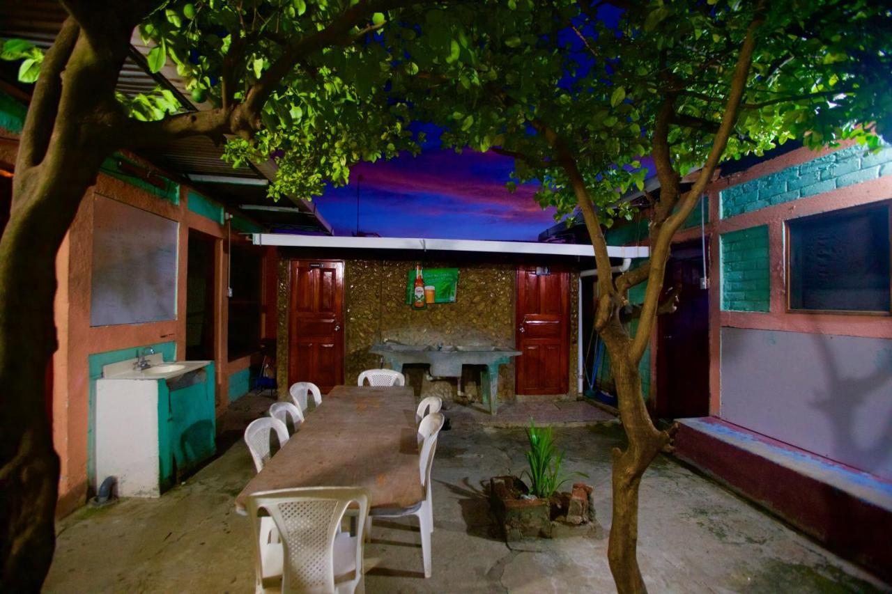 Hostal Los Chamos Сан-Хуан-дель-Сур Экстерьер фото